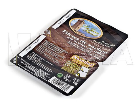 Упаковка анчоусов в масле в жесткую пленку на термоформере