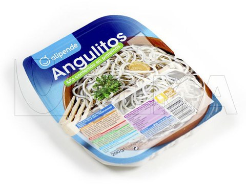 Упаковка искусственных ангулас (мальков угря) в жесткую пленку на термоформере