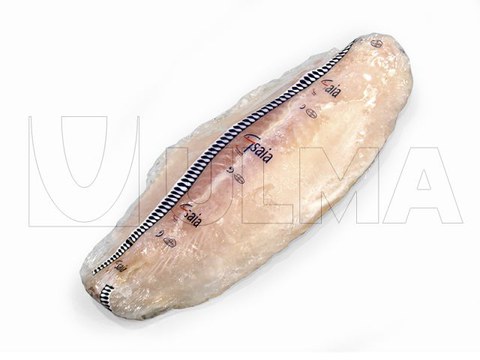 Упаковка замороженной рыбы на флоупаке